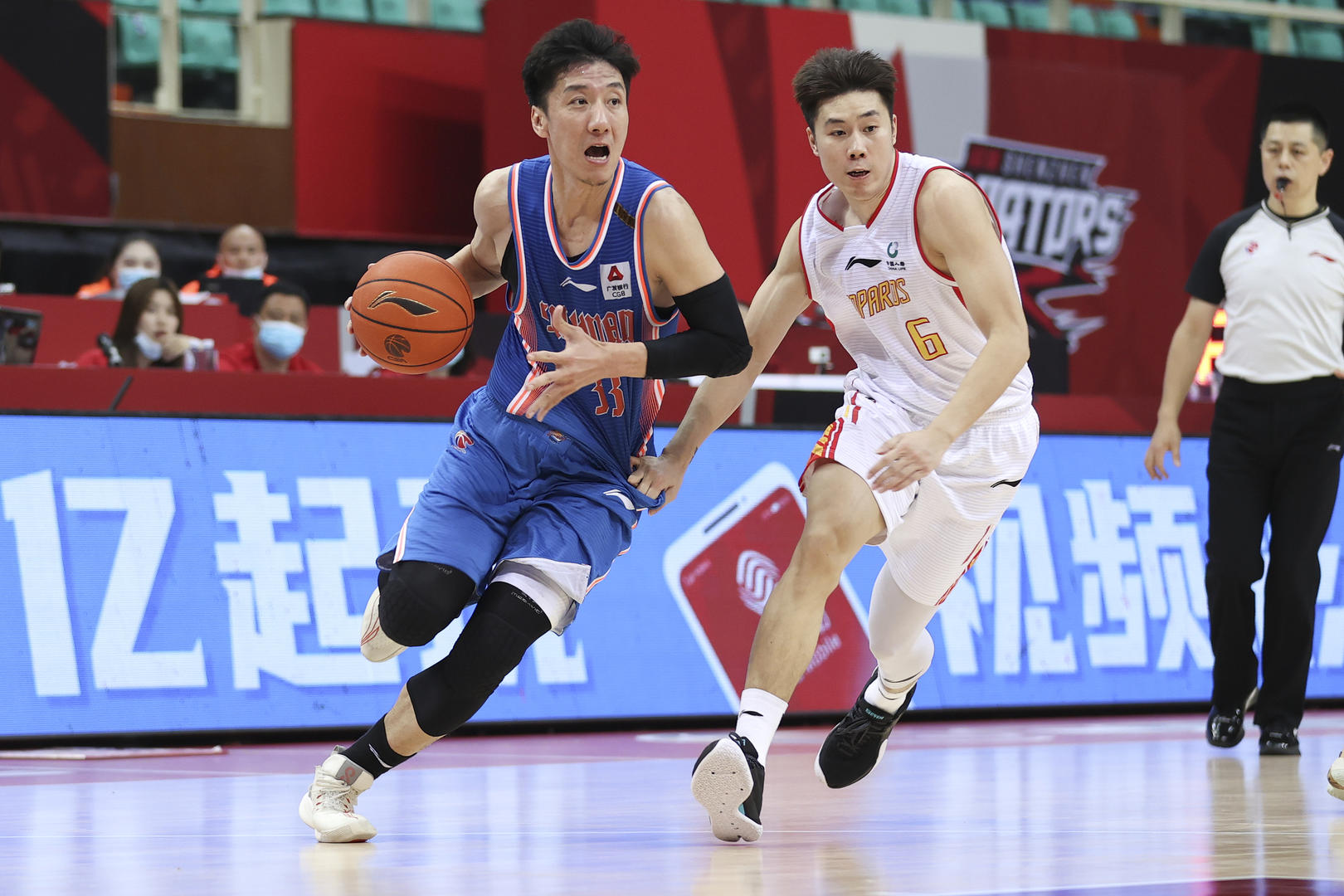 上海男篮四连胜，冲击总决赛资格