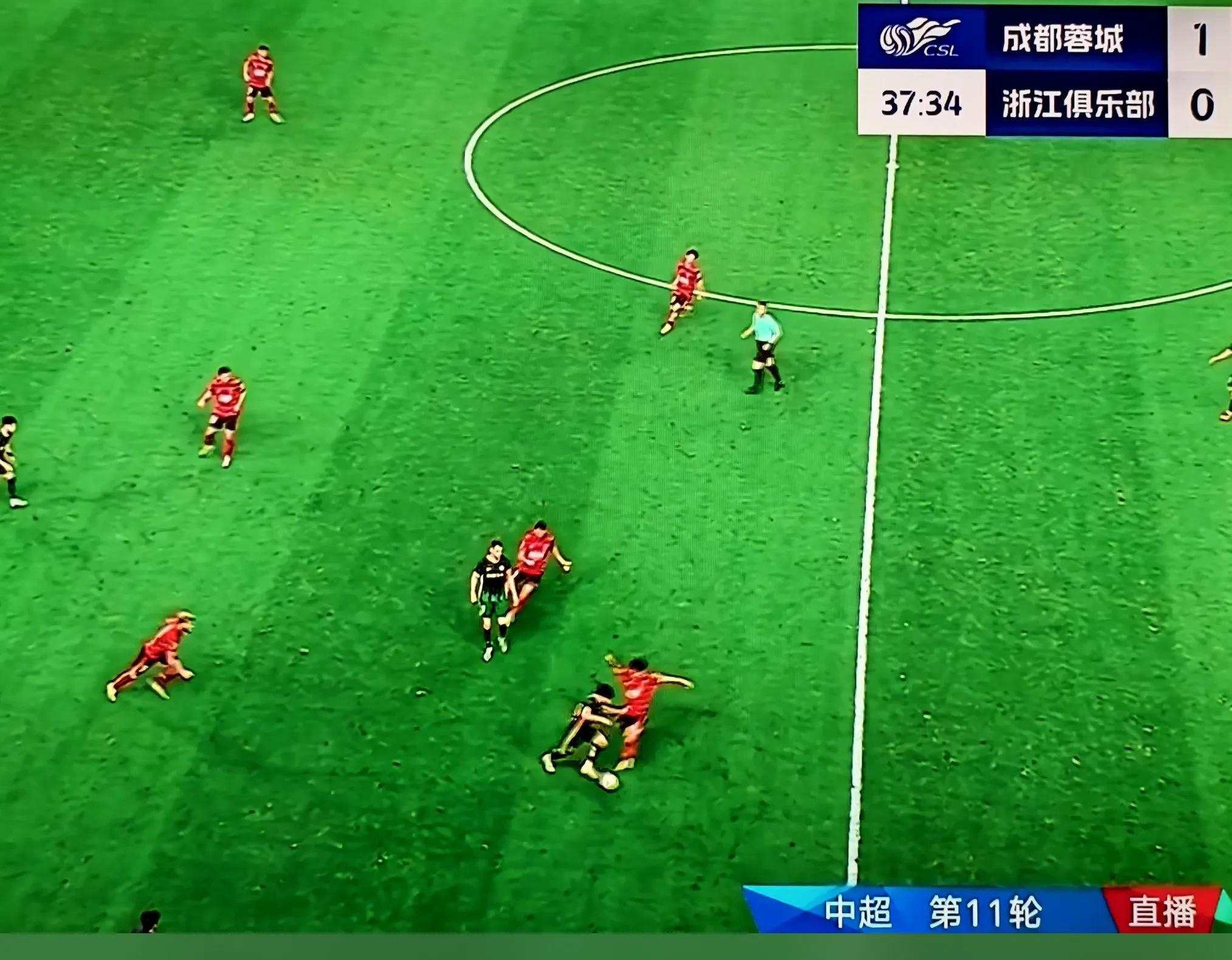 红红火火，足球场上各队决战晋级！的简单介绍