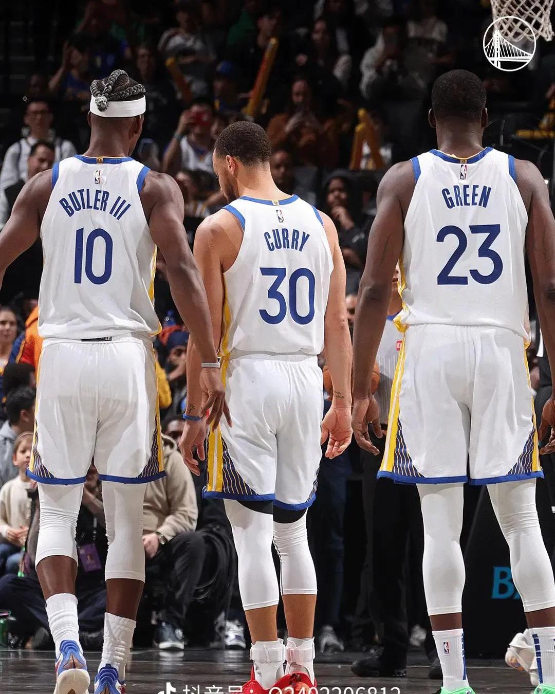 勇士击败掘金,取得系列赛领先 勇士击败掘金,取得系列赛领先