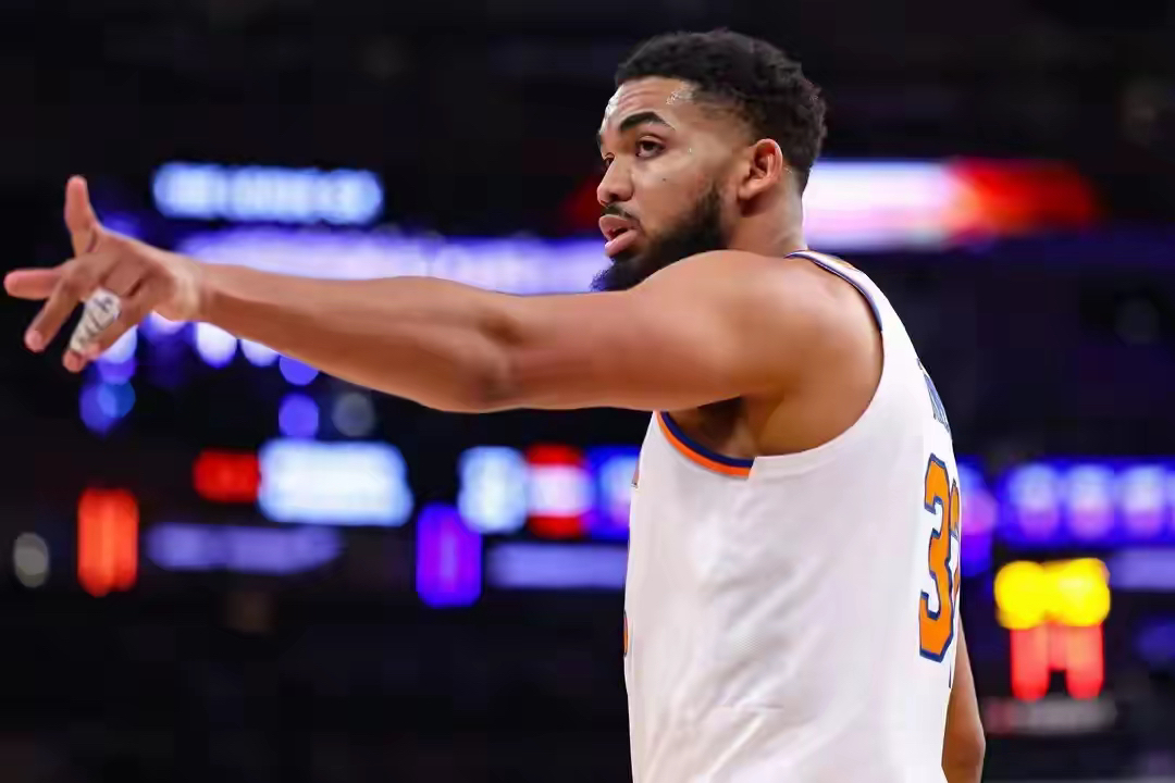 尼克斯大胜灰熊，完美开局