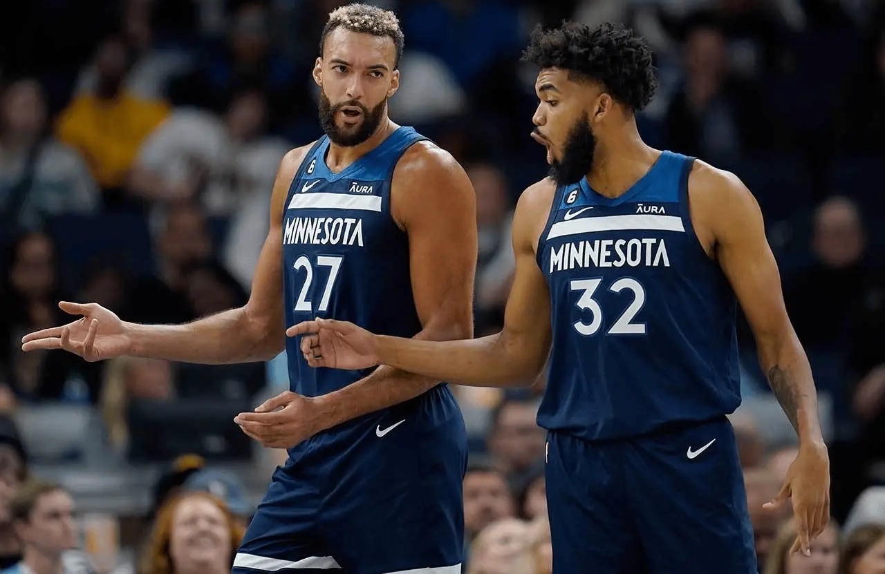 开云体育官网-球队成绩稳定，锋线持续高效进攻